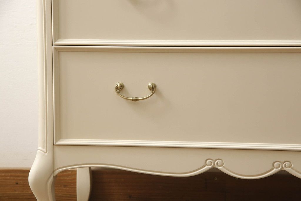 洋箪笥を小さくリメイク!引き出し3段分を無くして高さをリサイズ。