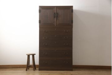 桐箪笥を着色リメイク!上段の衣装盆3杯を棚板1枚に変更。チェスナット系に着色仕上げ。