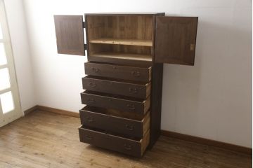 桐箪笥を着色リメイク!上段の衣装盆3杯を棚板1枚に変更。チェスナット系に着色仕上げ。