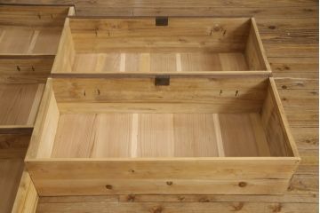 桐箪笥を着色リメイク!上段の衣装盆3杯を棚板1枚に変更。チェスナット系に着色仕上げ。