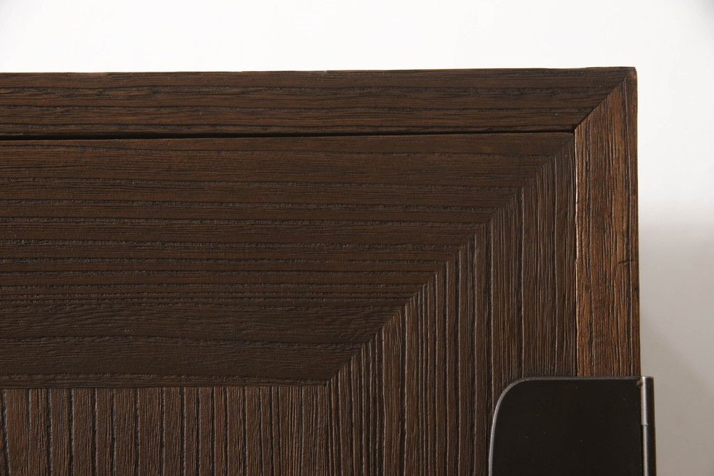 桐箪笥を着色リメイク!上段の衣装盆3杯を棚板1枚に変更。チェスナット系に着色仕上げ。