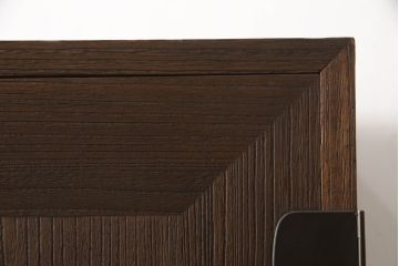 桐箪笥を着色リメイク!上段の衣装盆3杯を棚板1枚に変更。チェスナット系に着色仕上げ。