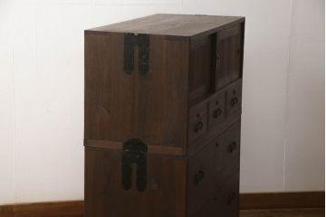 桐箪笥を着色リメイク!高品質リペアを施し、チェスナット系に着色仕上げ。