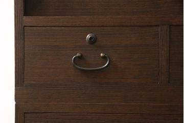 桐箪笥を着色リメイク!高品質リペアを施し、チェスナット系に着色仕上げ。