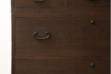 桐箪笥を着色リメイク!高品質リペアを施し、チェスナット系に着色仕上げ。