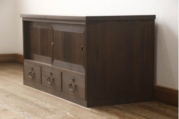 桐箪笥を着色リメイク!ヒノキ材の天板を取り付け、チェスナット系に着色仕上げ。