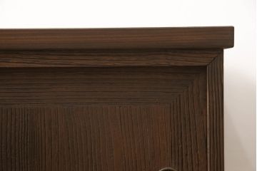 桐箪笥を着色リメイク!ヒノキ材の天板を取り付け、チェスナット系に着色仕上げ。