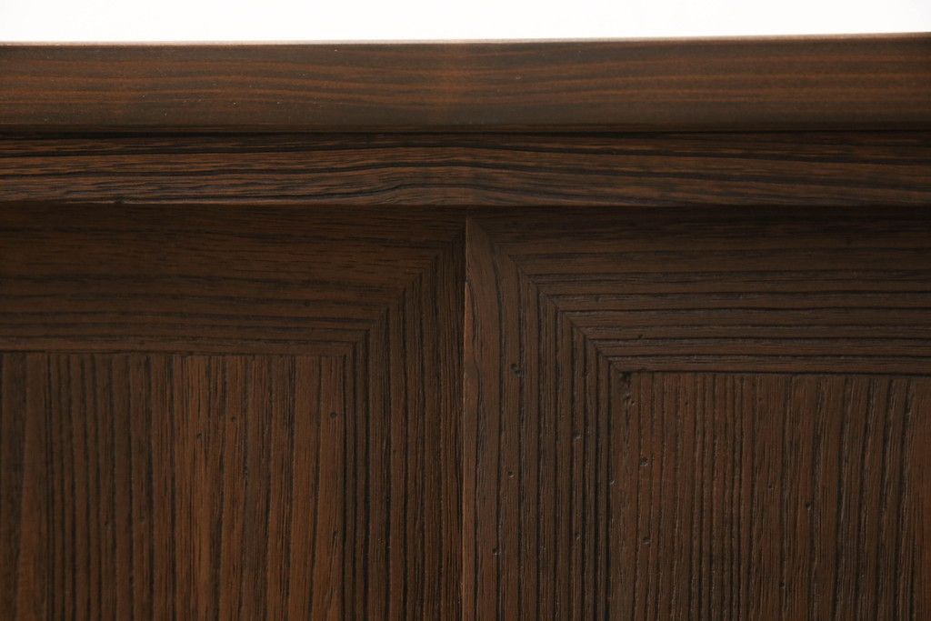 桐箪笥を着色リメイク!ヒノキ材の天板を取り付け、チェスナット系に着色仕上げ。