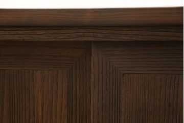 桐箪笥を着色リメイク!ヒノキ材の天板を取り付け、チェスナット系に着色仕上げ。