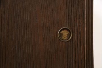 桐箪笥を着色リメイク!ヒノキ材の天板を取り付け、チェスナット系に着色仕上げ。