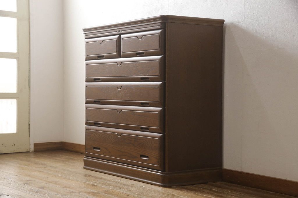 箪笥を小さくリメイク!高品質リペアを施し、奥行きを小さくリサイズ。