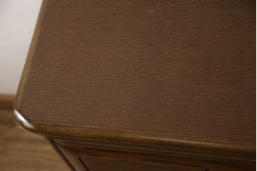 箪笥を小さくリメイク!高品質リペアを施し、奥行きを小さくリサイズ。