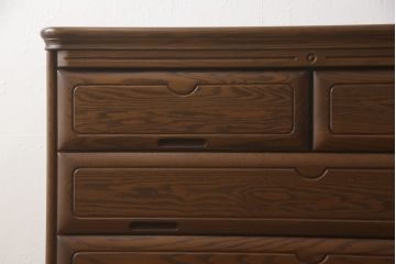 箪笥を小さくリメイク!高品質リペアを施し、奥行きを小さくリサイズ。