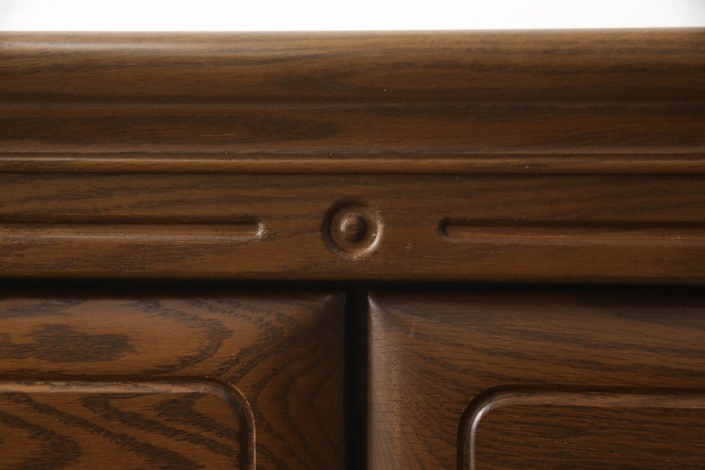 箪笥を小さくリメイク!高品質リペアを施し、奥行きを小さくリサイズ。