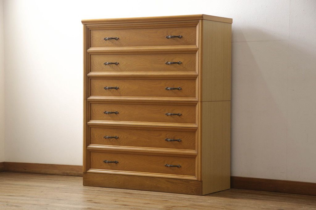 婚礼箪笥を綺麗に再生!高品質リペアを施し、ワントーン落ち着いた色に着色仕上げ。