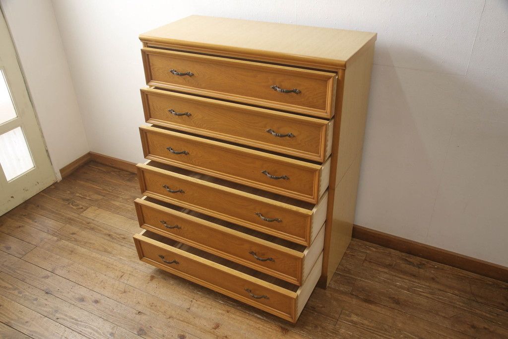 婚礼箪笥を綺麗に再生!高品質リペアを施し、ワントーン落ち着いた色に着色仕上げ。