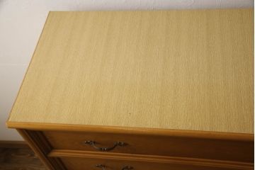 婚礼箪笥を綺麗に再生!高品質リペアを施し、ワントーン落ち着いた色に着色仕上げ。