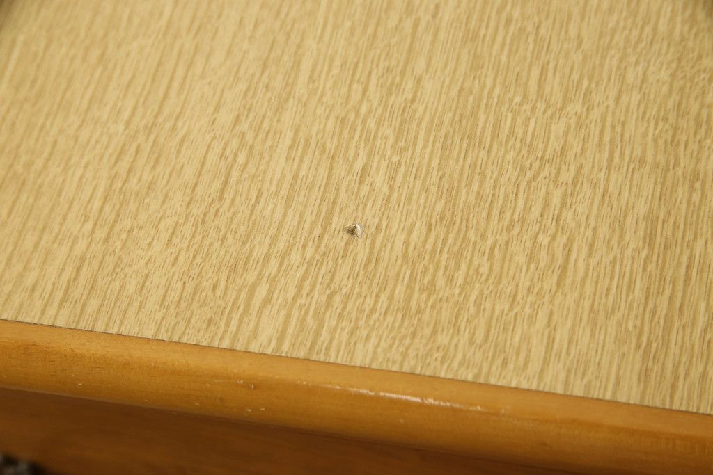 婚礼箪笥を綺麗に再生!高品質リペアを施し、ワントーン落ち着いた色に着色仕上げ。