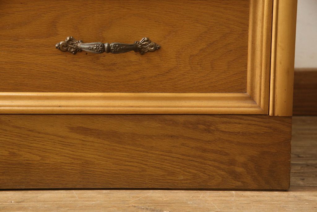 婚礼箪笥を綺麗に再生!高品質リペアを施し、ワントーン落ち着いた色に着色仕上げ。