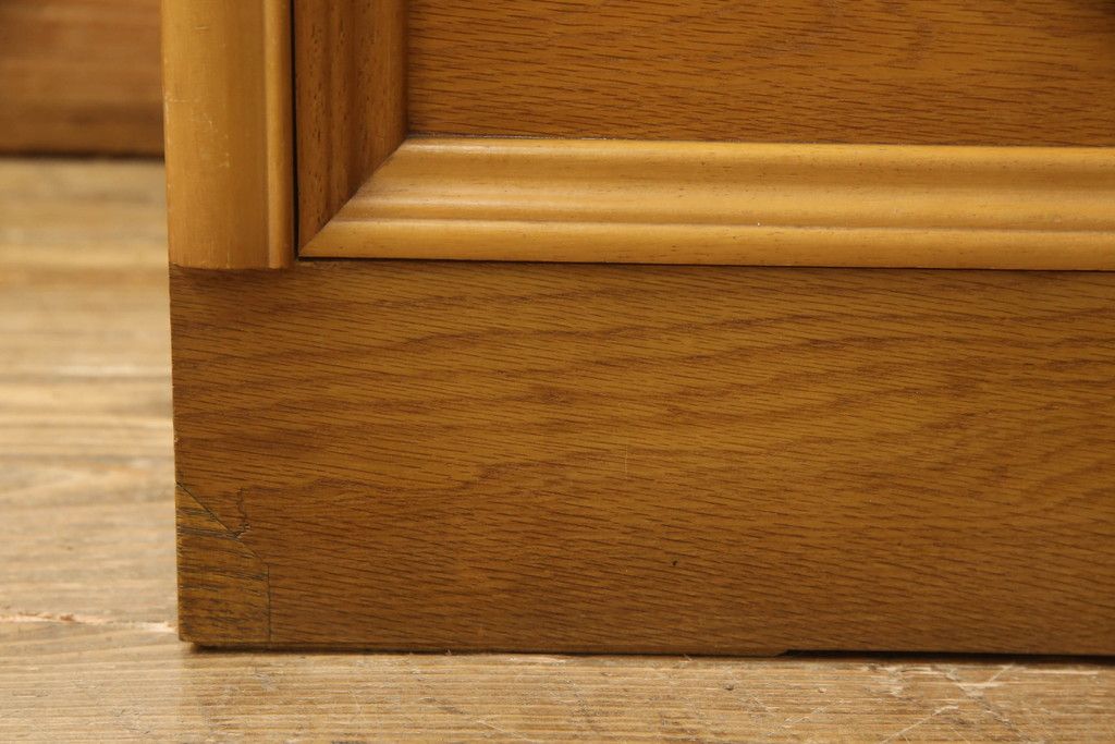 婚礼箪笥を綺麗に再生!高品質リペアを施し、ワントーン落ち着いた色に着色仕上げ。