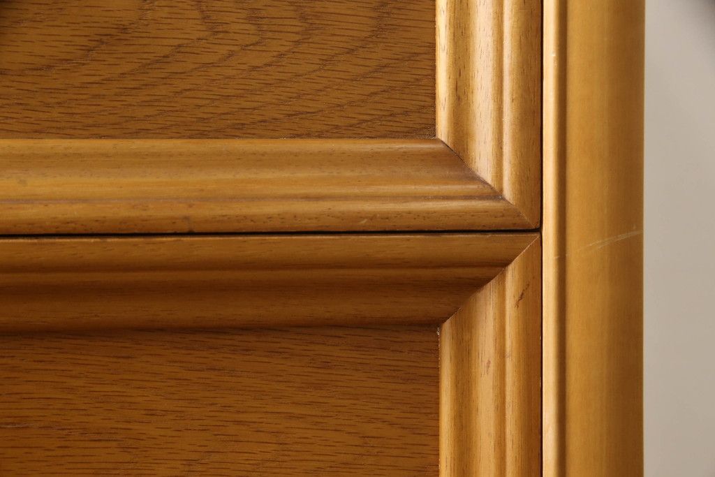 婚礼箪笥を綺麗に再生!高品質リペアを施し、ワントーン落ち着いた色に着色仕上げ。