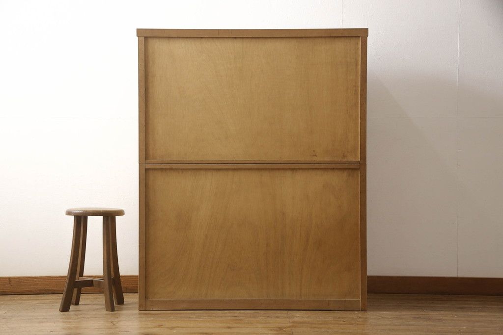 婚礼箪笥を綺麗に再生!高品質リペアを施し、ワントーン落ち着いた色に着色仕上げ。