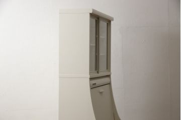 デスクをペイントリメイク!高品質リペアを施し、鍵をシリンダー錠に交換。アンティークホワイトにペイント仕上げ。