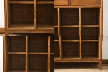 3段重ね箪笥をオープンラック収納とロータイプの箪笥にリメイク!上中段は引き出し・底板を取り払い新たに仕切りを追加、脚を取り付け。下段にはヒノキ無垢材の天板を取り付け。いずれも側面の色に合わせて塗装仕上げ。