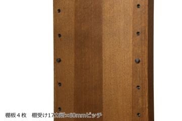 ワードローブを2台の本棚にリメイク!奥行きを2等分し、天板を取り付け。それぞれ可動棚を追加し、明るめの茶色に塗装仕上げ。