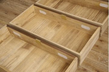 桐箪笥を着色リメイク!ヒノキ無垢材の天板を取り付け、取っ手を交換。オーク系で着色仕上げ。