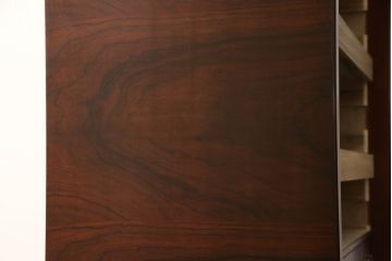 婚礼箪笥を小さくリメイク!高さと幅をリサイズし、観音扉の取り外しでより使いやすく。色ムラを綺麗にして仕上げ。