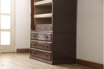 婚礼箪笥を小さくリメイク!高さと幅をリサイズし、観音扉の取り外しでより使いやすく。色ムラを綺麗にして仕上げ。