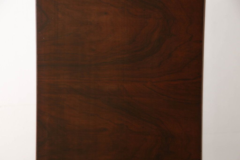 婚礼箪笥を小さくリメイク!高さと幅をリサイズし、観音扉の取り外しでより使いやすく。色ムラを綺麗にして仕上げ。