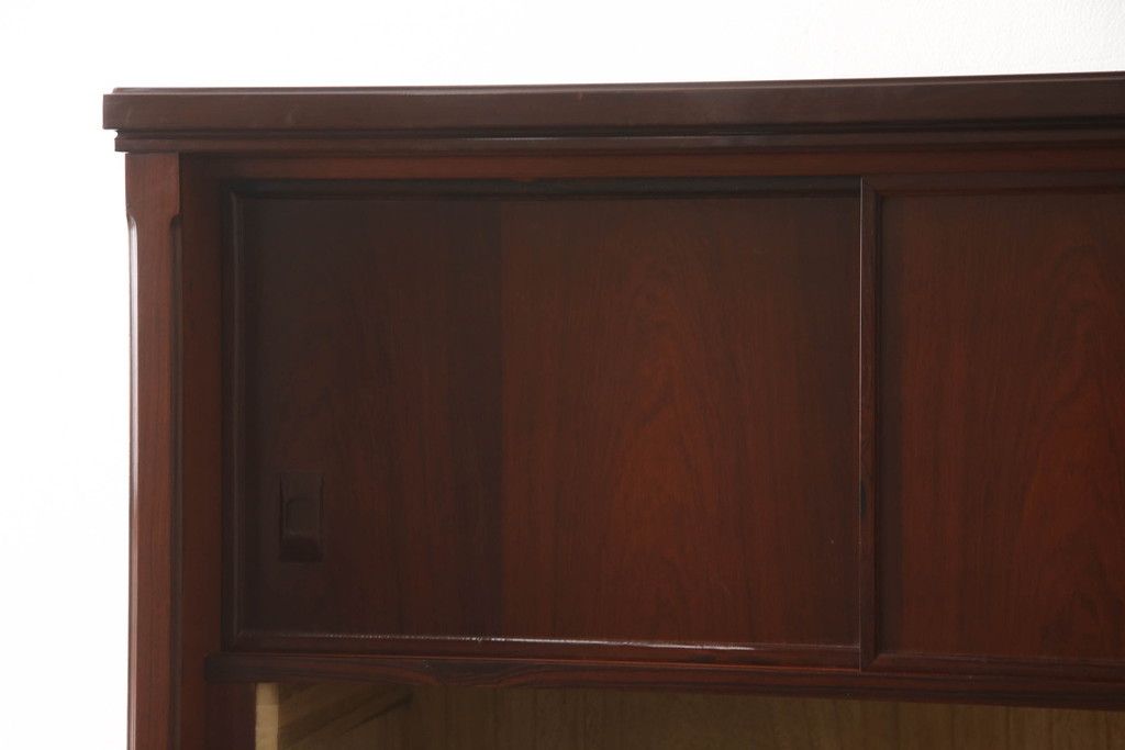 婚礼箪笥を小さくリメイク!高さと幅をリサイズし、観音扉の取り外しでより使いやすく。色ムラを綺麗にして仕上げ。