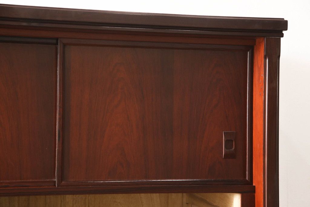 婚礼箪笥を小さくリメイク!高さと幅をリサイズし、観音扉の取り外しでより使いやすく。色ムラを綺麗にして仕上げ。