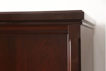 婚礼箪笥を小さくリメイク!高さと幅をリサイズし、観音扉の取り外しでより使いやすく。色ムラを綺麗にして仕上げ。