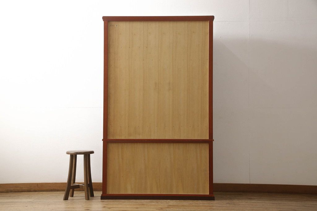 婚礼箪笥を小さくリメイク!高さと幅をリサイズし、観音扉の取り外しでより使いやすく。色ムラを綺麗にして仕上げ。