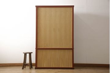 婚礼箪笥を小さくリメイク!高さと幅をリサイズし、観音扉の取り外しでより使いやすく。色ムラを綺麗にして仕上げ。