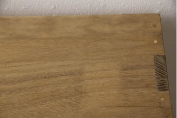 桐箪笥のサイズをリメイク!扉を取り外し、ご希望の大きさにリサイズ。桐材の木目・色味を活かしたナチュラル仕上げ。