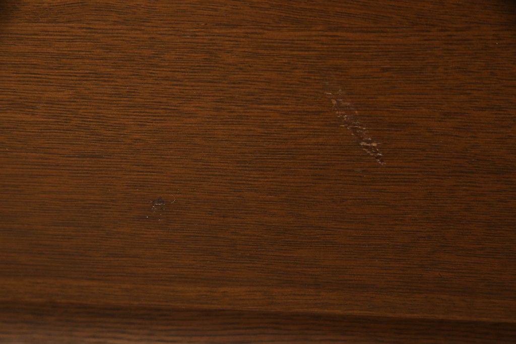 洋服ダンスをチェストにリメイク!下3段を利用し、幅を小さくリサイズ。キャスターを取り付けてクローゼット内収納チェストに。