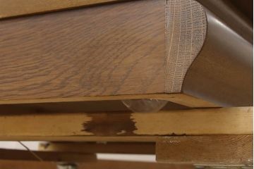 洋服ダンスをチェストにリメイク!下3段を利用し、幅を小さくリサイズ。キャスターを取り付けてクローゼット内収納チェストに。