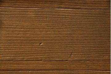 桐箪笥を綺麗に再生!高品質リペアを施し、顔料の入ったワックスで着色仕上げ。