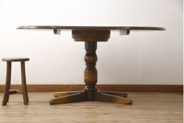 テーブルの高さを高くリメイク!高品質リペアを施し、取り外せる仕様の調整脚を取り付け。現状の色をベースに着色仕上げ。