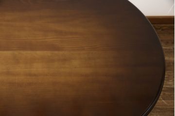 テーブルの高さを高くリメイク!高品質リペアを施し、取り外せる仕様の調整脚を取り付け。現状の色をベースに着色仕上げ。