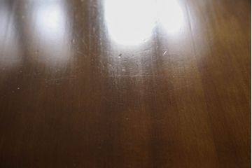 テーブルの高さを高くリメイク!高品質リペアを施し、取り外せる仕様の調整脚を取り付け。現状の色をベースに着色仕上げ。