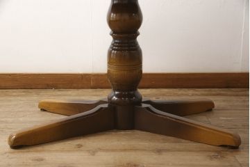 テーブルの高さを高くリメイク!高品質リペアを施し、取り外せる仕様の調整脚を取り付け。現状の色をベースに着色仕上げ。