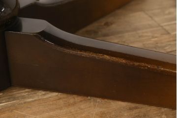 テーブルの高さを高くリメイク!高品質リペアを施し、取り外せる仕様の調整脚を取り付け。現状の色をベースに着色仕上げ。