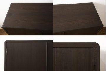2段重ね桐箪笥を2つのチェストにリメイク!上段は脚の取り付け。下段はヒノキ材の天板取り付け。チェスナット系に着色。