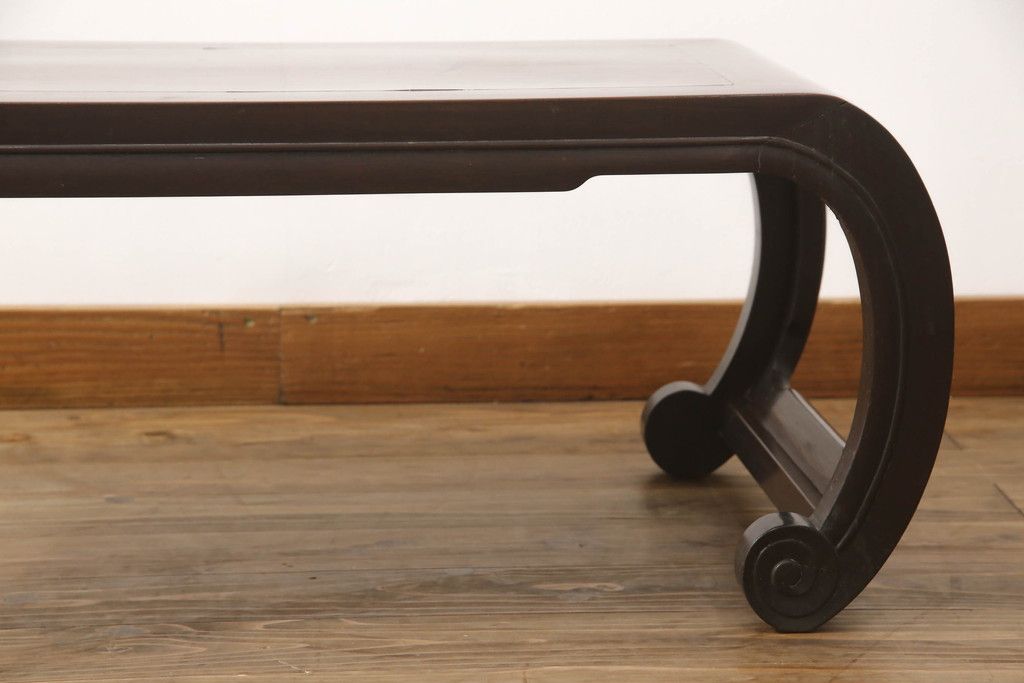 文机を綺麗に再生!高品質リペアを施し、ガタつきを調整。殺虫のために燻蒸作業。