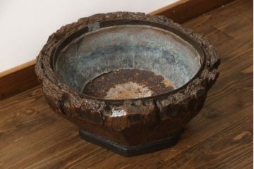 火鉢を綺麗に再生!高品質リペアを施し、内部側面を補修。